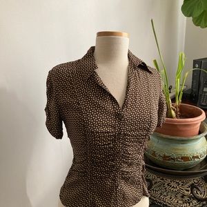NWOT Jones NY silk brown&white polka dot fitted blouse